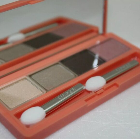 Clinique LIMITED EDITION All About Shadow Quad 5 Pcs set + Make up Bag - Picture 3 of 3